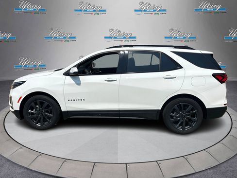 Used 2022 Chevrolet Equinox RS w/ Infotainment Package image 6