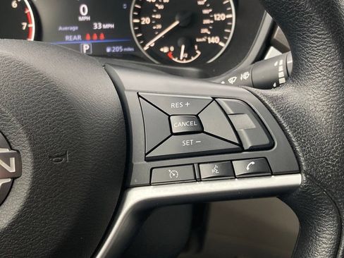 Used 2025 Nissan Altima 2.5 SV FWD image 17