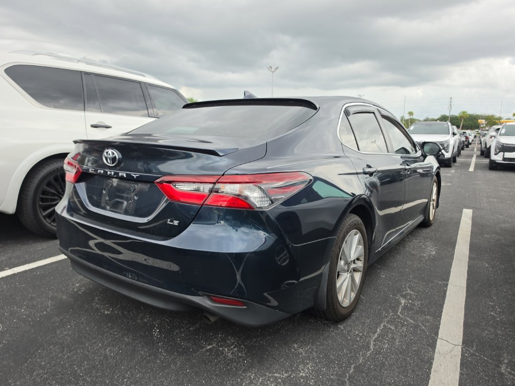 Used 2021 Toyota Camry LE FWD image 18