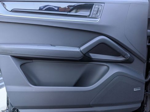 New 2026 Porsche Cayenne S image 13