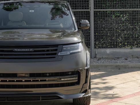 Used 2024 Land Rover Range Rover Autobiography image 44