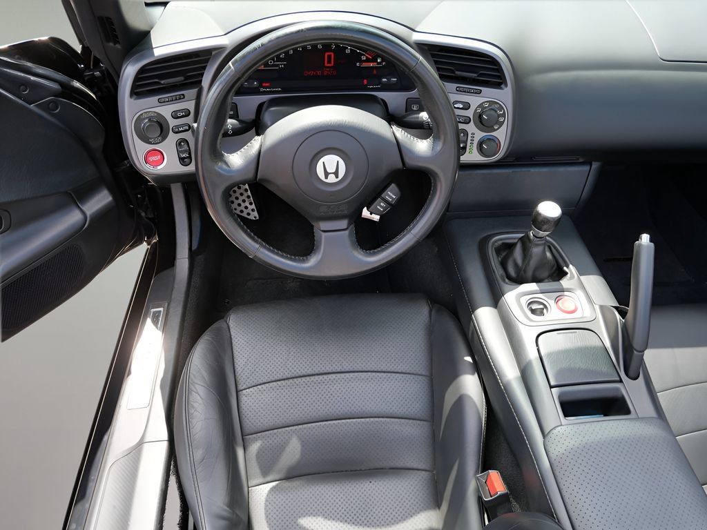 Used 2003 Honda S2000 image 12