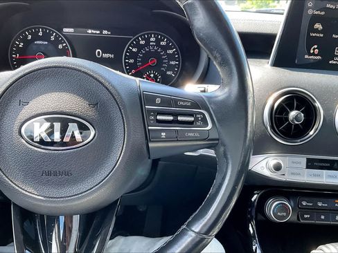 Used 2018 Kia Stinger Premium RWD image 25