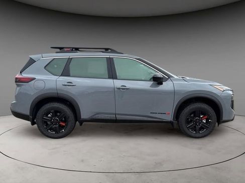 New 2026 Nissan Rogue SV image 10