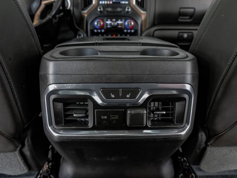 Used 2019 Chevrolet Silverado 1500 High Country w/ Z71 Off-Road Package AWD/4WD image 34