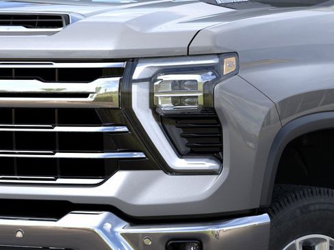New 2026 Chevrolet Silverado 3500 LTZ image 10