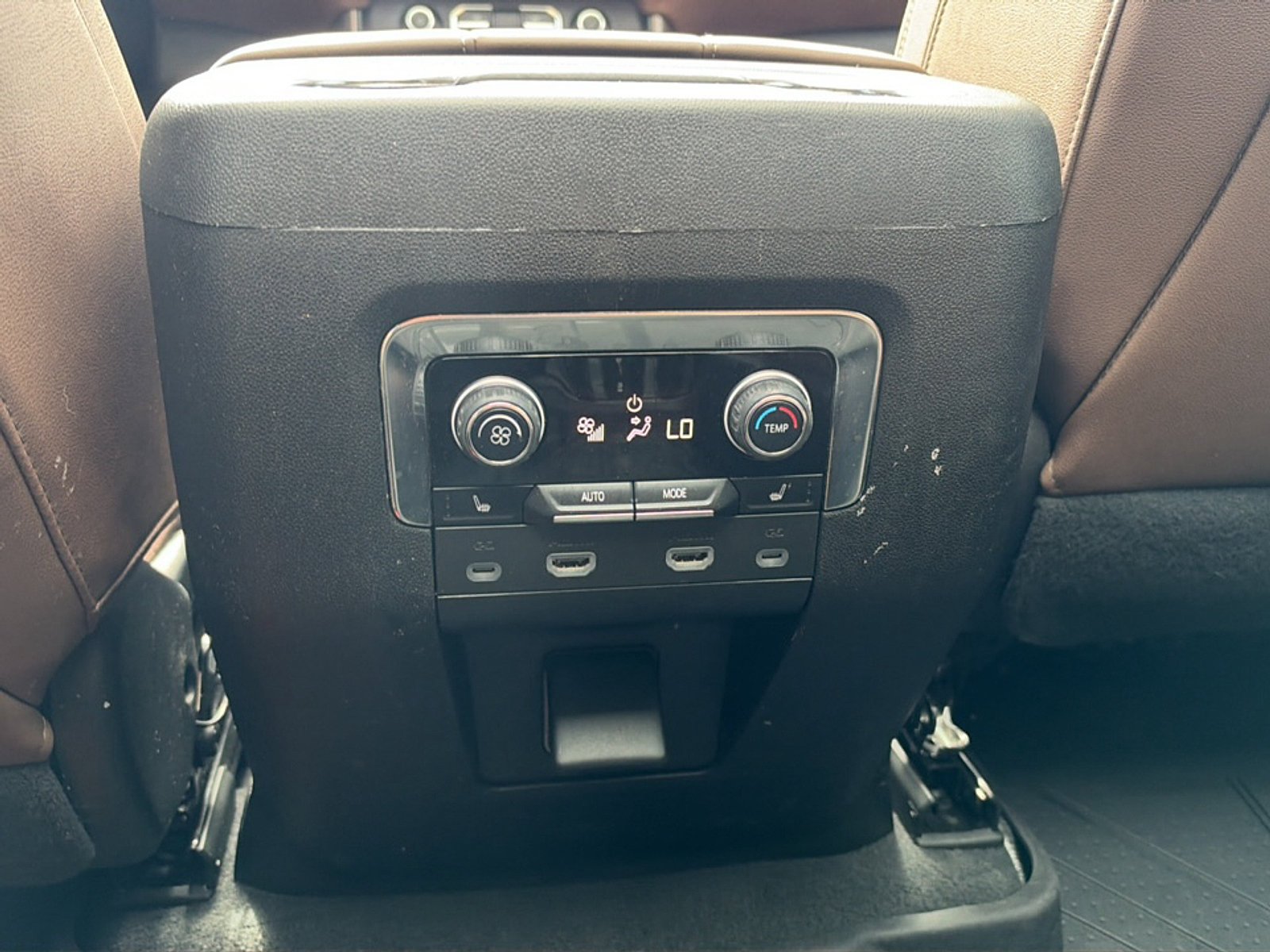 Used 2023 Chevrolet Tahoe High Country AWD/4WD image 25