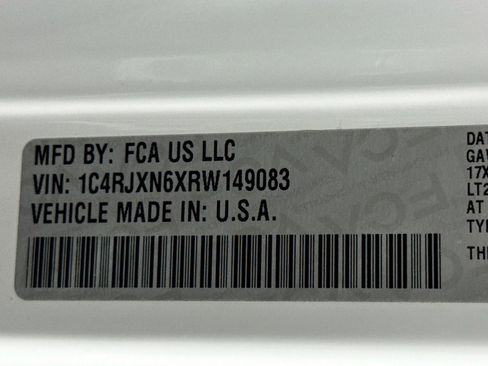 Used 2024 Jeep Wrangler Unlimited image 30