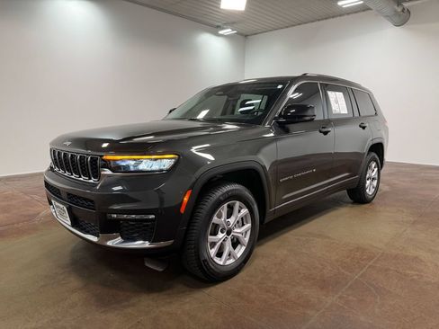 Used 2022 Jeep Grand Cherokee L Limited AWD/4WD image 39