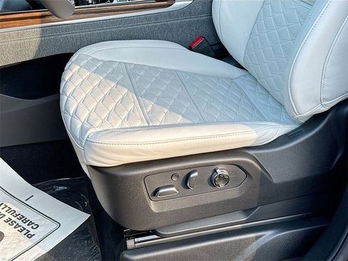 New 2026 Cadillac Escalade Platinum Sport w/ LPO, ONYX Package image 13