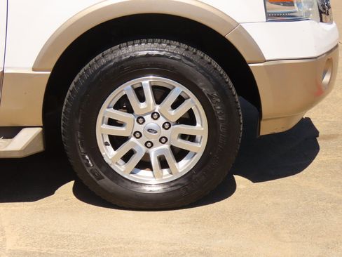 Used 2013 Ford Expedition EL XLT image 7