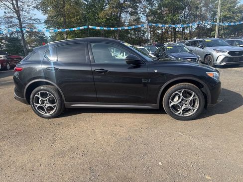 Used 2022 Alfa Romeo Stelvio Ti image 12