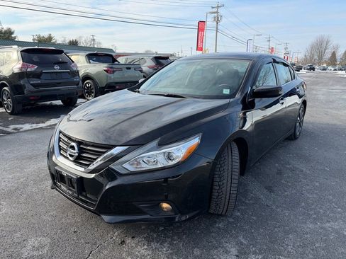 Used 2017 Nissan Altima 2.5 SV image 4