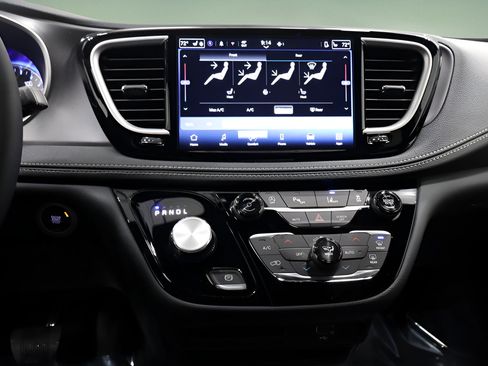 New 2026 Chrysler Pacifica Select w/ S Appearance Package FWD image 21