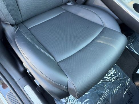 Used 2024 Genesis GV60 RWD image 40