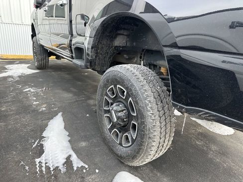 Used 2024 Ford F350 Platinum w/ FX4 Off-Road Package image 15