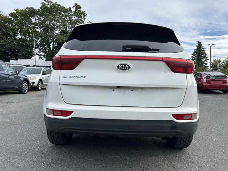 Used 2017 Kia Sportage LX AWD/4WD image 5