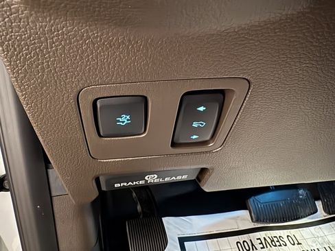 Used 2022 Ford F350 King Ranch w/ Chrome Package image 26