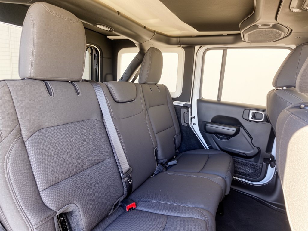 Used 2021 Jeep Wrangler Unlimited Sport AWD/4WD image 29