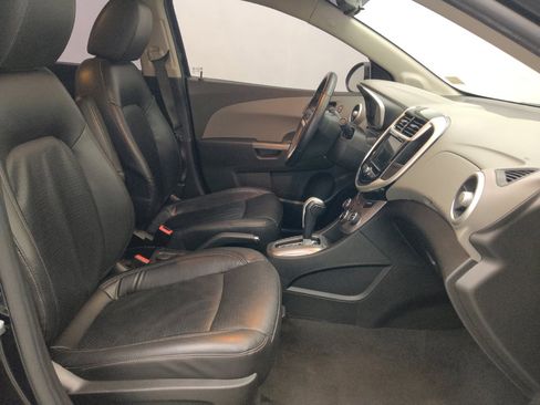 Used 2019 Chevrolet Sonic Premier FWD image 21