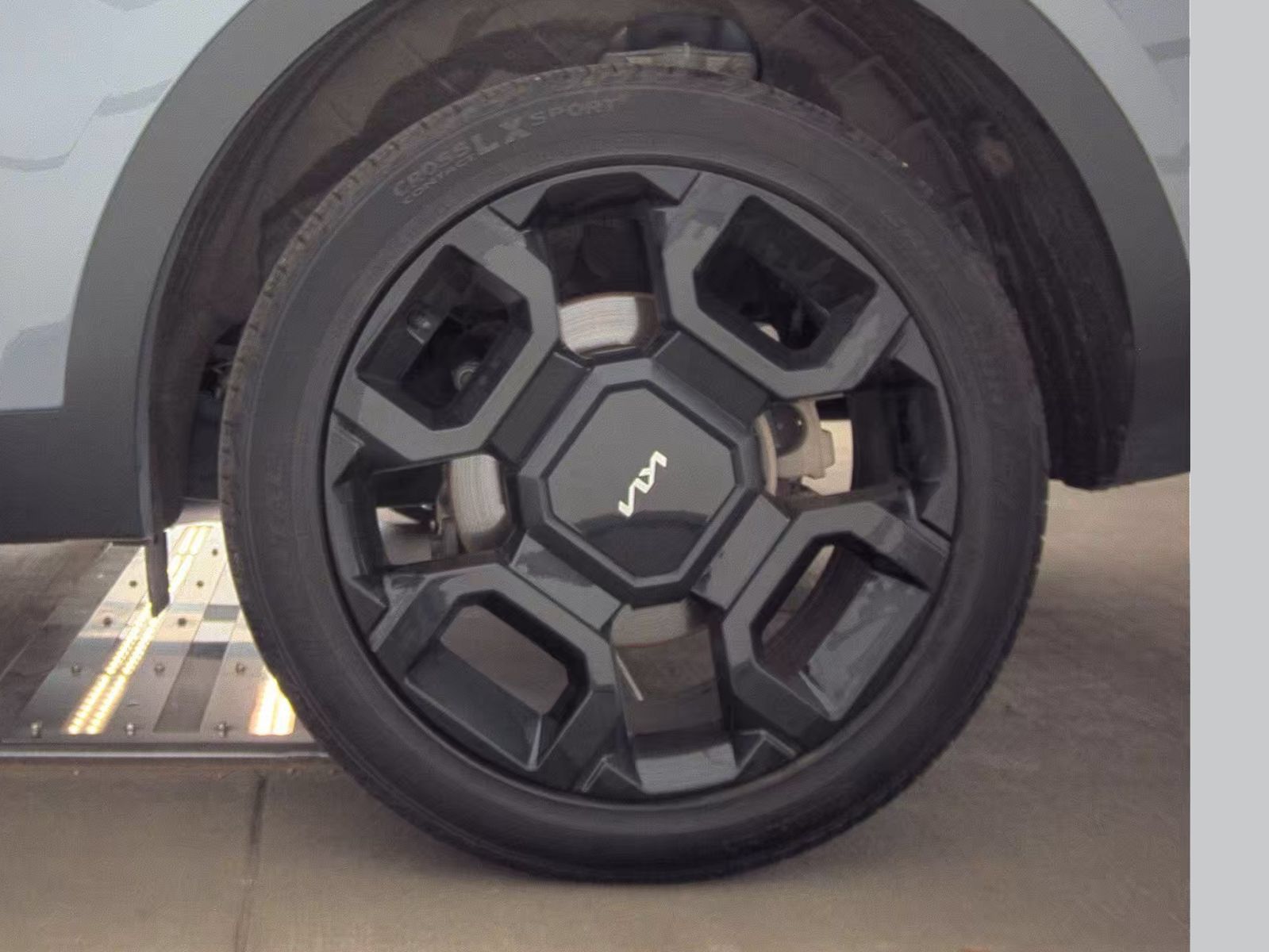 Used 2024 Kia Sorento X-Line EX AWD/4WD image 18