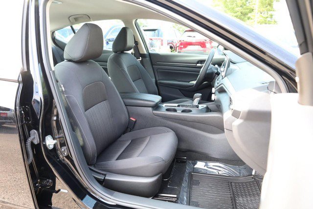 Certified 2025 Nissan Altima 2.5 SV FWD image 23