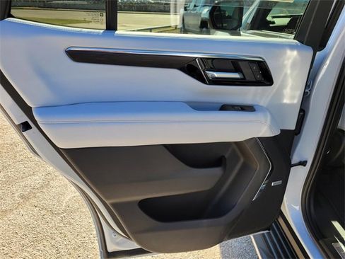 New 2026 Chevrolet Tahoe Premier w/ Sun And Tow Package image 10