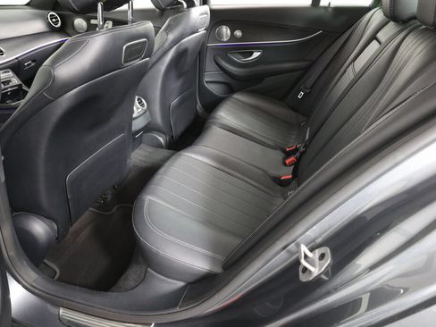 Used 2019 Mercedes-Benz E 300 4MATIC image 18