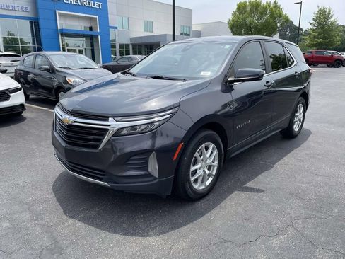 Used 2023 Chevrolet Equinox LT FWD image 3