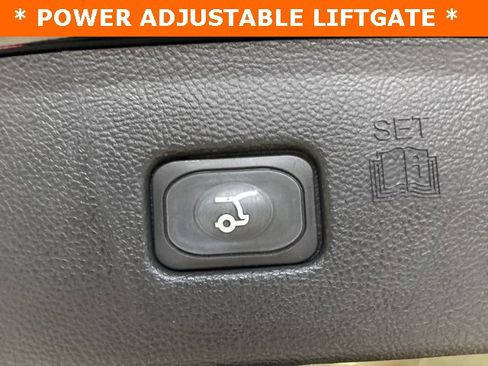 Used 2023 Ford Edge SEL w/ Convenience Package image 30