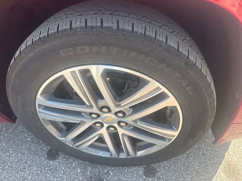 Used 2023 Chevrolet Traverse High Country image 8