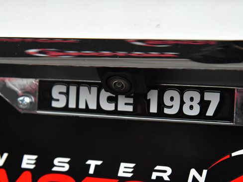 Used 2024 GMC Terrain SLT image 38