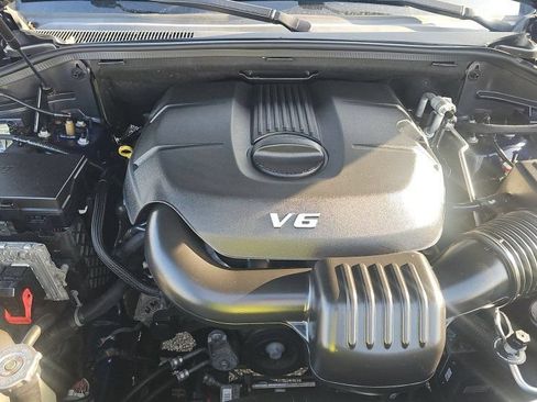 Used 2014 Jeep Grand Cherokee Overland w/ Advanced Technology Group AWD/4WD image 16