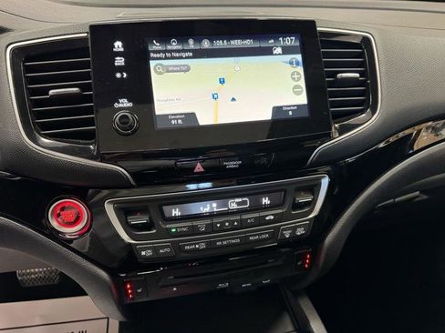 Used 2019 Honda Pilot Touring image 16