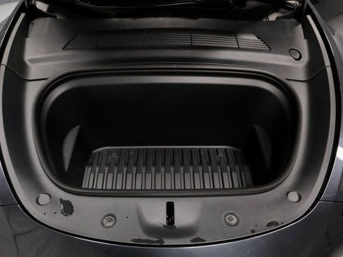 Used 2024 Tesla Model Y Long Range image 13