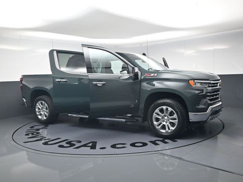 Used 2025 Chevrolet Silverado 1500 LTZ w/ LTZ Premium Package image 26