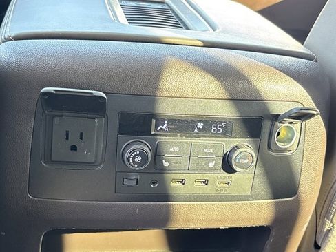 Used 2019 GMC Yukon Denali w/ Denali Ultimate Package image 22