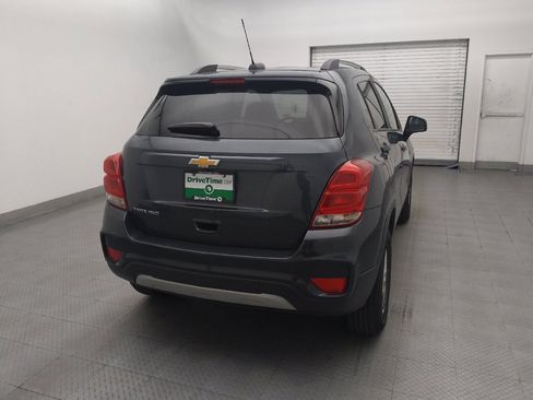 Used 2021 Chevrolet Trax LT w/ LT Convenience Package AWD/4WD image 7