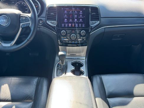 Used 2019 Jeep Grand Cherokee Limited AWD/4WD image 10