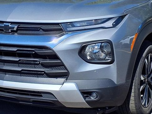 Used 2023 Chevrolet TrailBlazer LT w/ Convenience Package FWD image 11