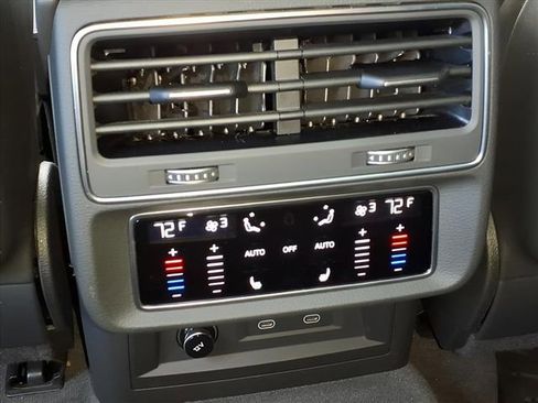 Used 2023 Audi SQ8 Prestige image 22