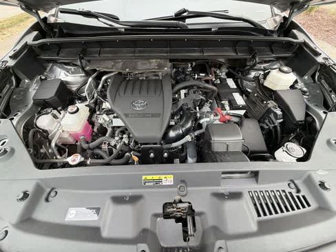 Used 2023 Toyota Highlander LE w/ Protection Package #3 (TMS) FWD image 24