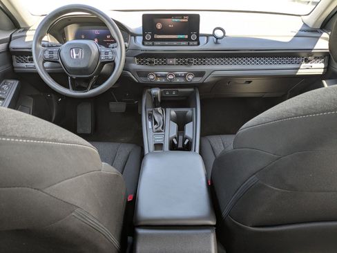Used 2023 Honda Accord LX image 31