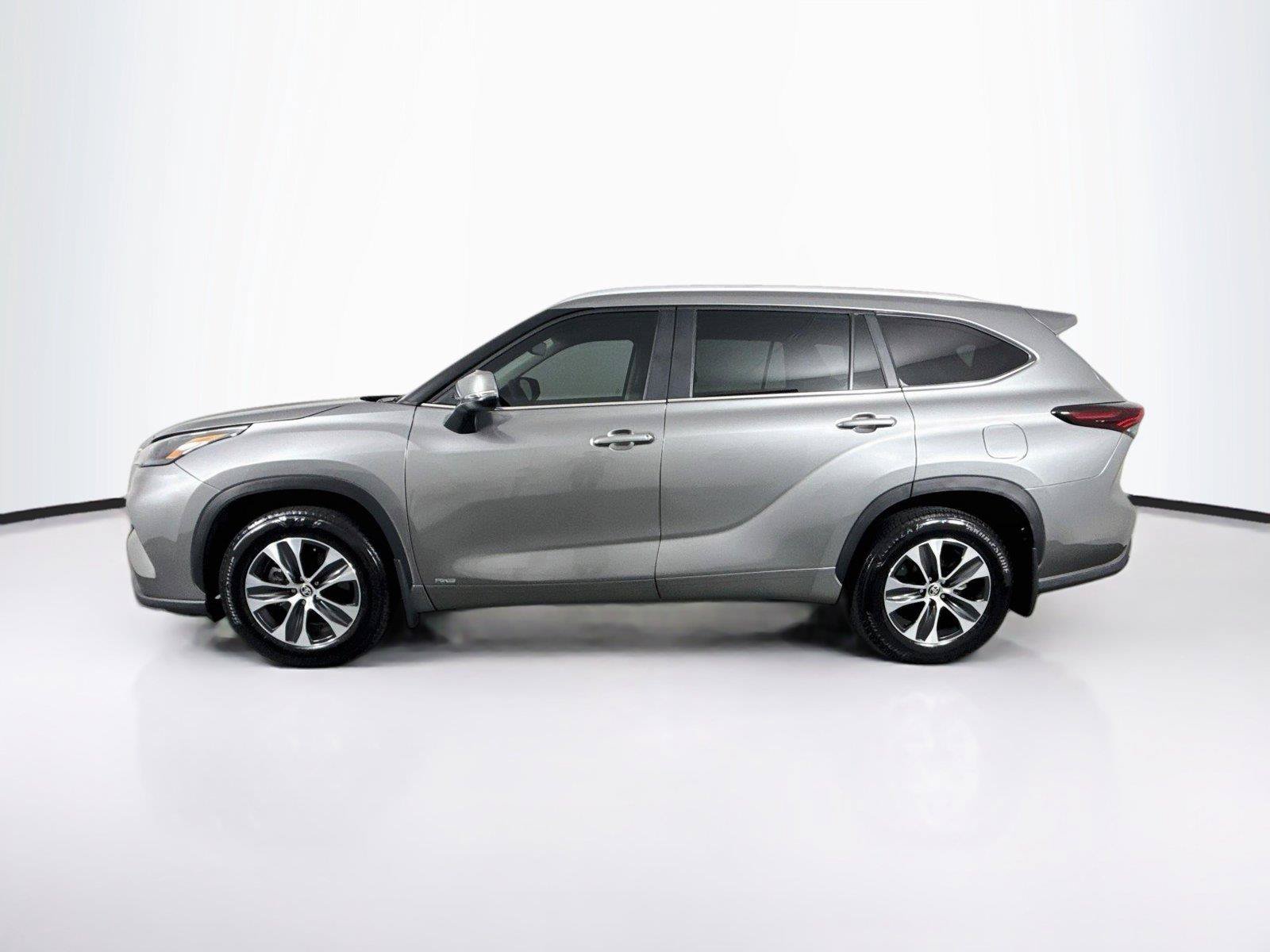 Certified 2026 Toyota Highlander XLE AWD/4WD image 14