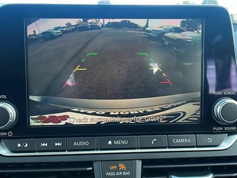 Used 2025 Nissan Altima 2.5 SV image 23