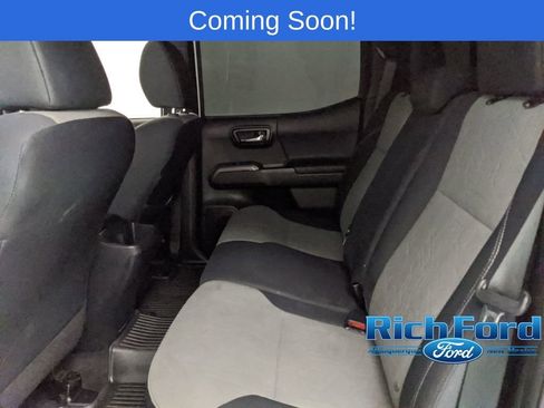 Used 2021 Toyota Tacoma TRD Sport image 23