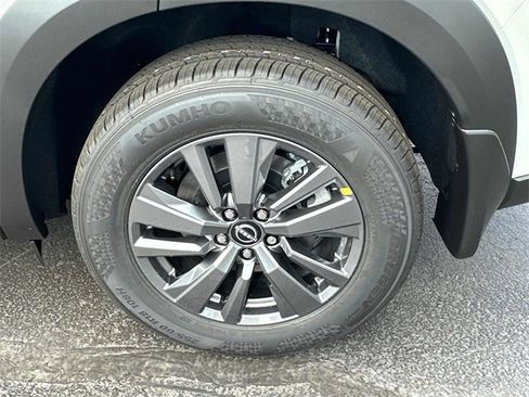 New 2025 Nissan Pathfinder SV w/ Cargo Package image 7