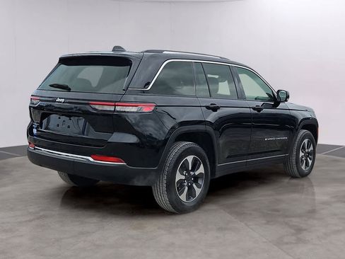 Used 2023 Jeep Grand Cherokee 4WD 4xe image 4