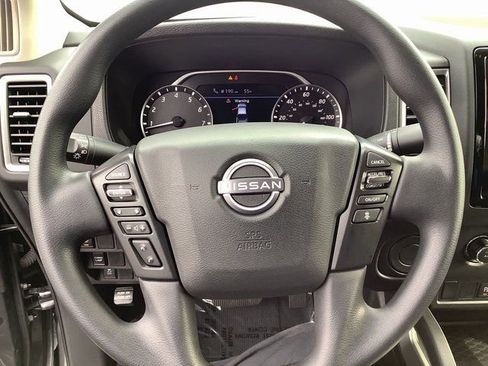 Used 2024 Nissan Frontier SV w/ Technology Package image 10