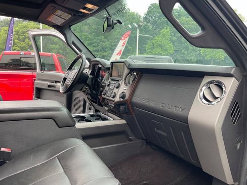Used 2016 Ford F350 Lariat AWD/4WD image 36